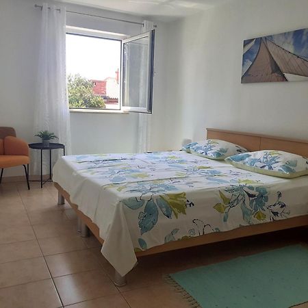 Apartment Zlata Раб Экстерьер фото